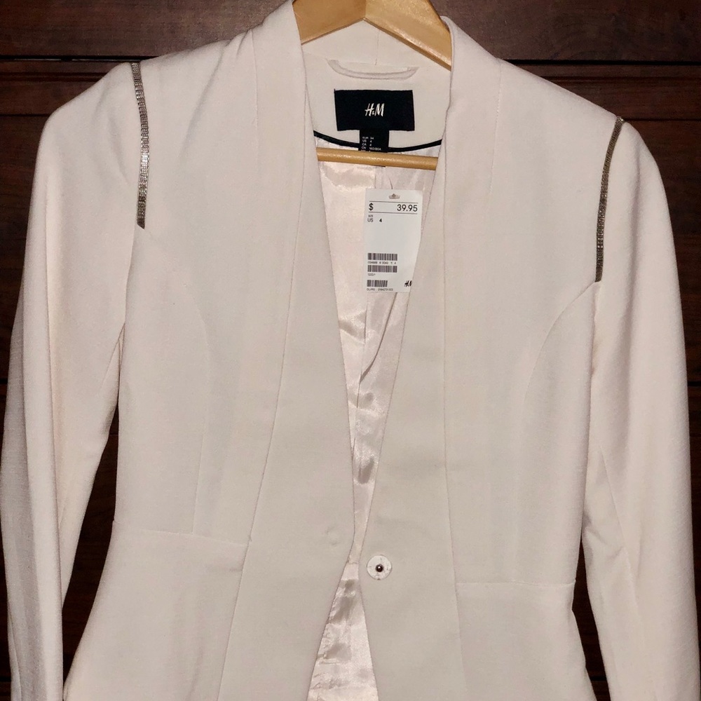 White H&M suit jacket with accent detail Sz 4